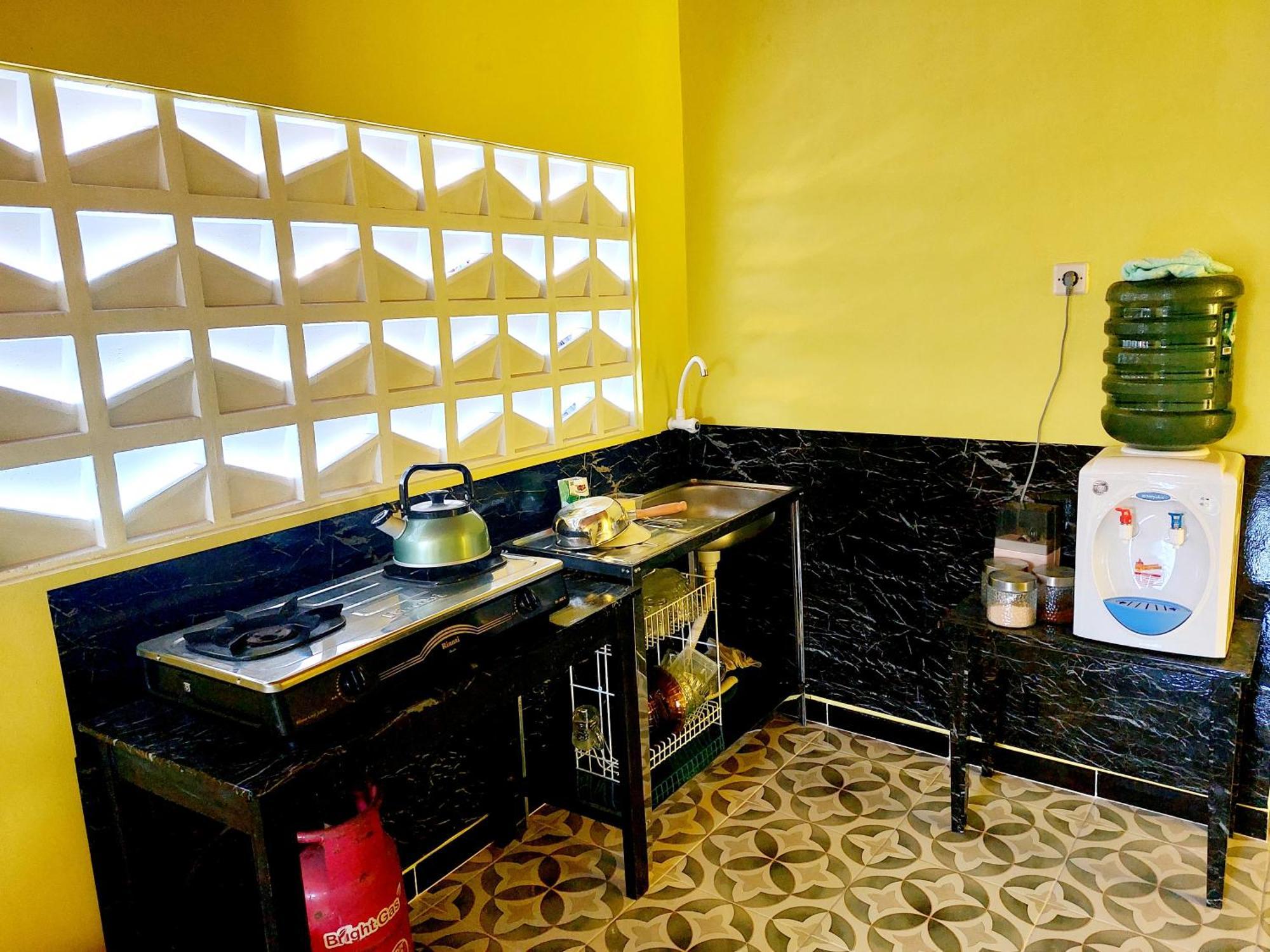 Griya Tugu Jogja Syariah Hotell Yogyakarta Eksteriør bilde